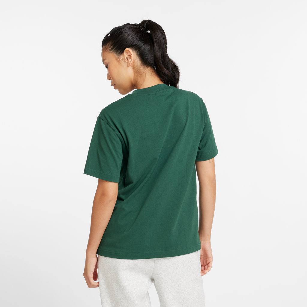 W Athletics Oversized Crest T-Shirt nightwatch green model_bild_back_brandshop