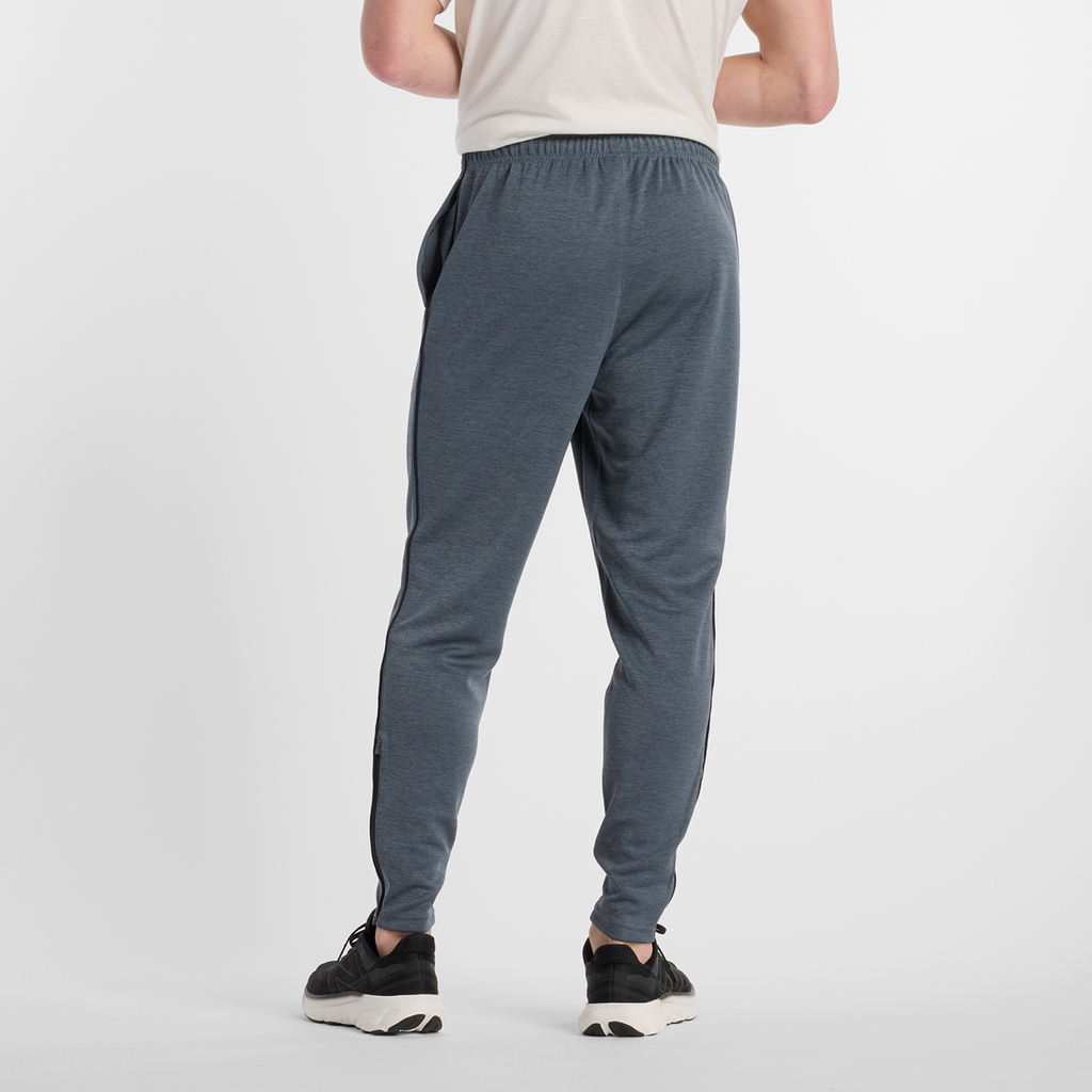 New Balance Sport Knit Pant in GRAU