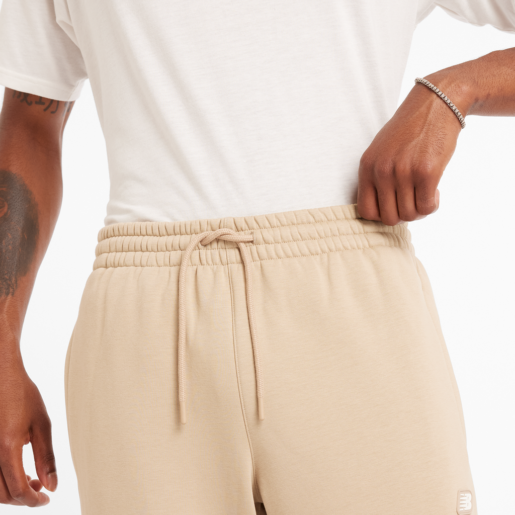New Balance Hoops Uniform Pant in GRAU