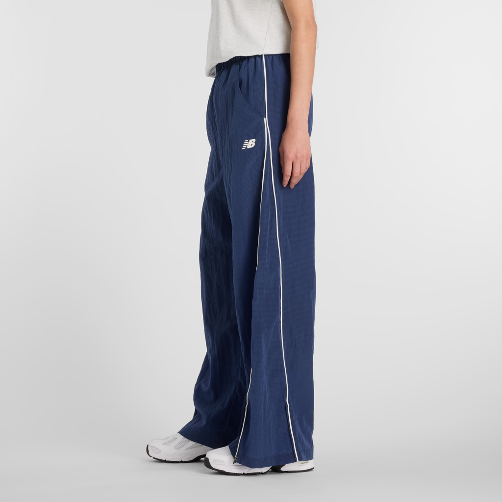 New Balance W Sport Legacy Pant in BLAU