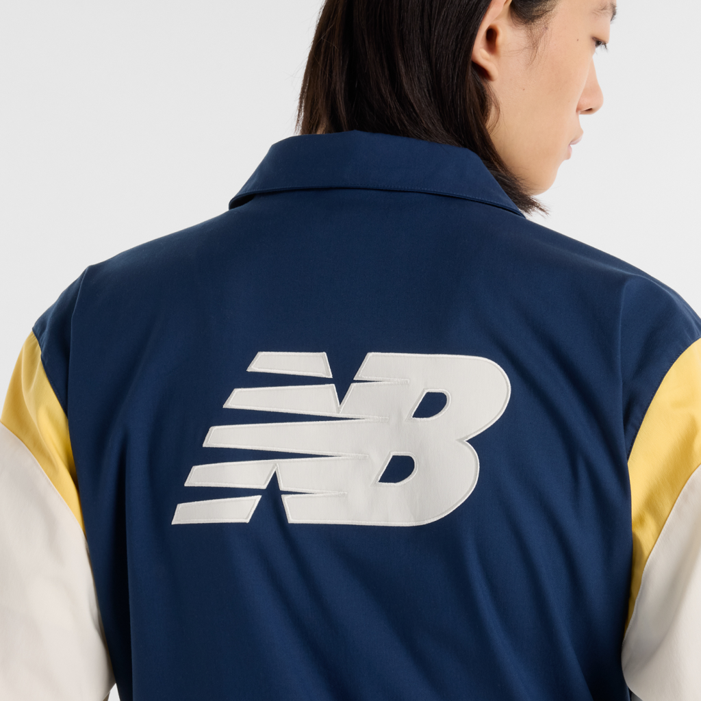 New Balance Athletics Varsity Jacket in BLAU