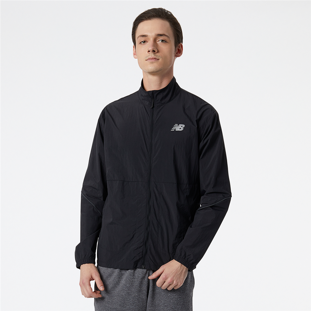 New Balance Impact Run Jacket in SCHWARZ