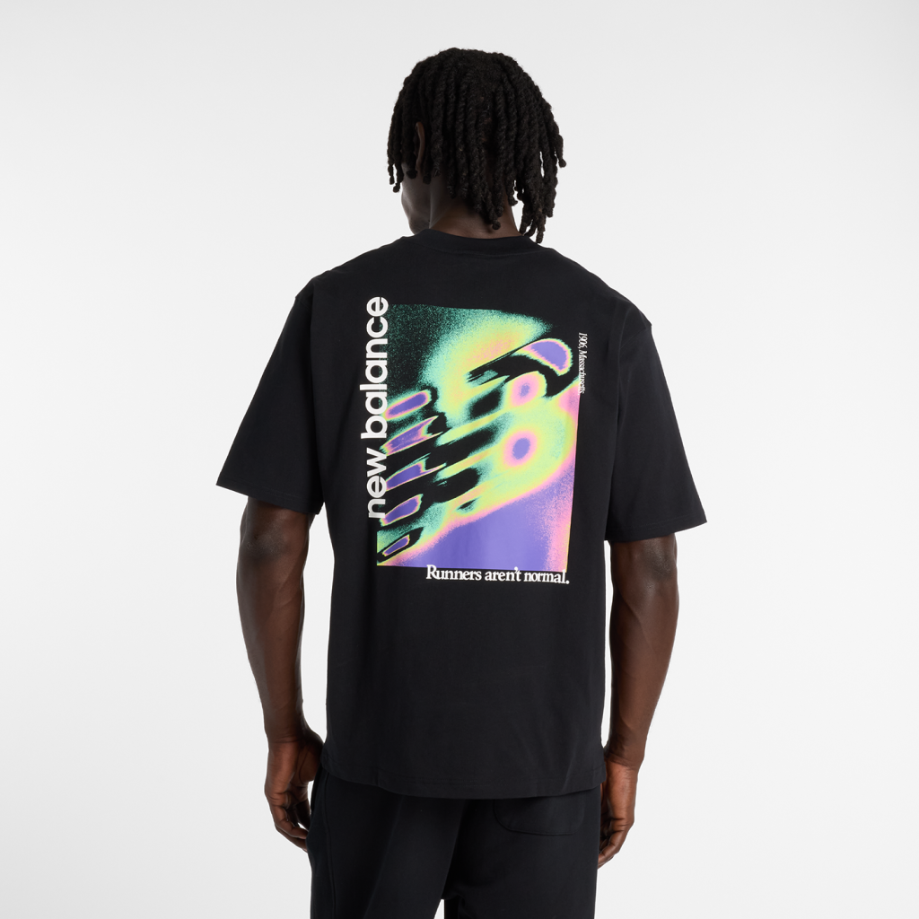 New Balance Classic Tri-Logo Heat Map T-Shirt in SCHWARZ