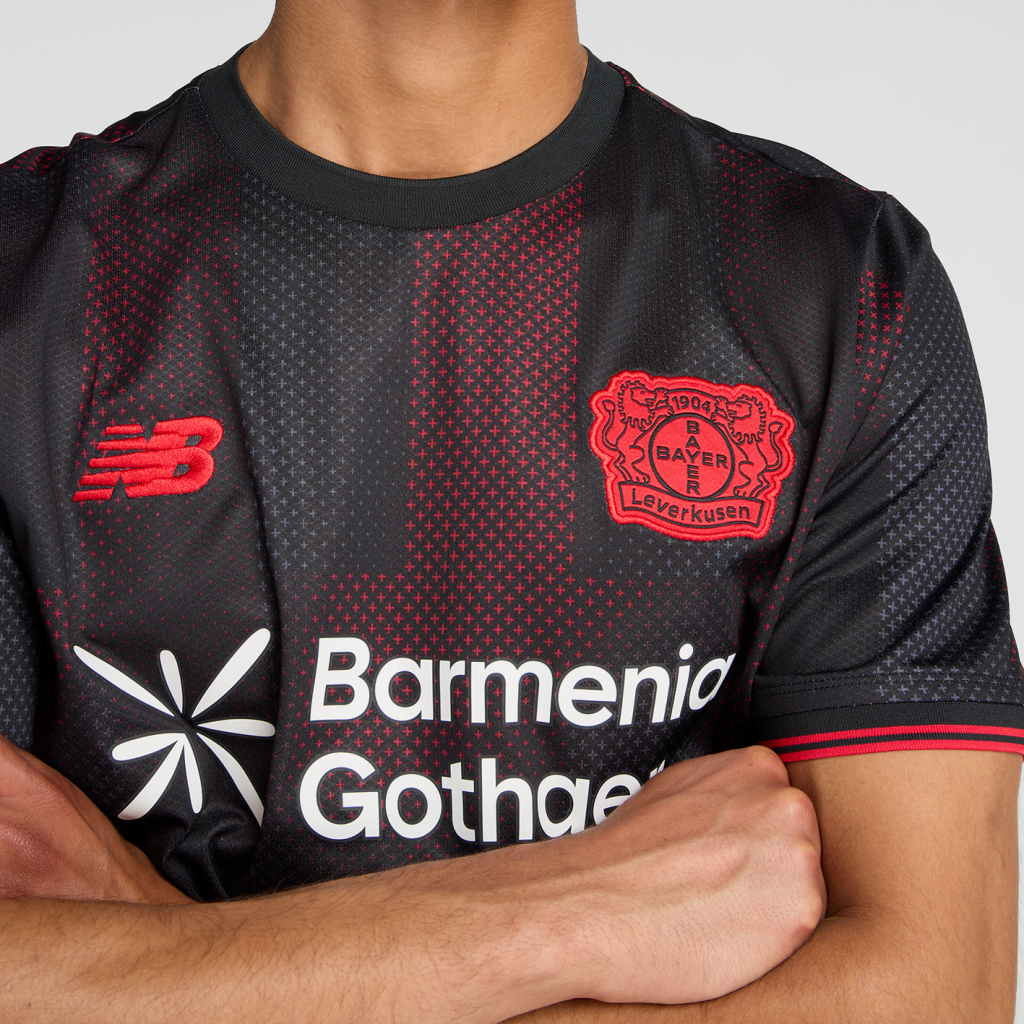 New Balance Bayer 04 Leverkusen Home SS Jersey 25/26 in ROT