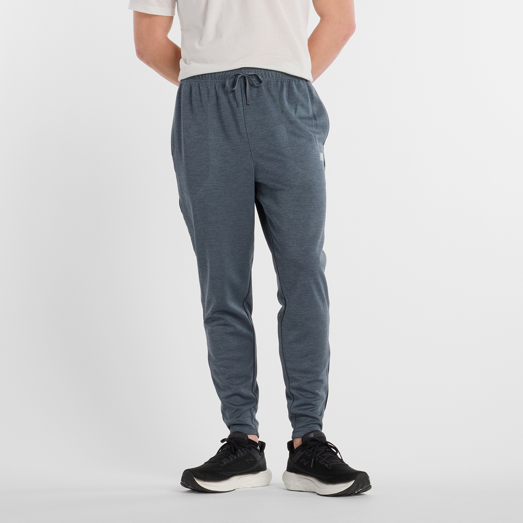 New Balance Sport Knit Pant in GRAU