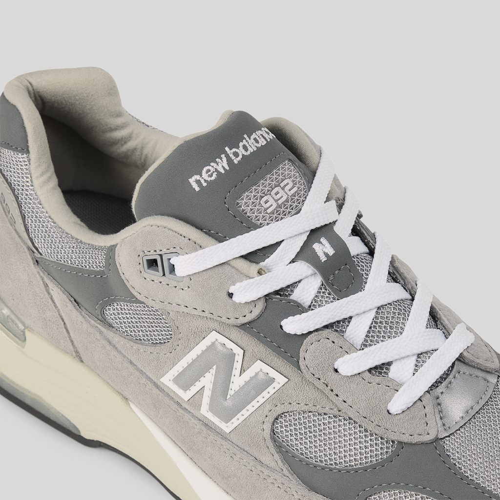New Balance M 992 Made in USA Core Freizeitschuhe in GRAU