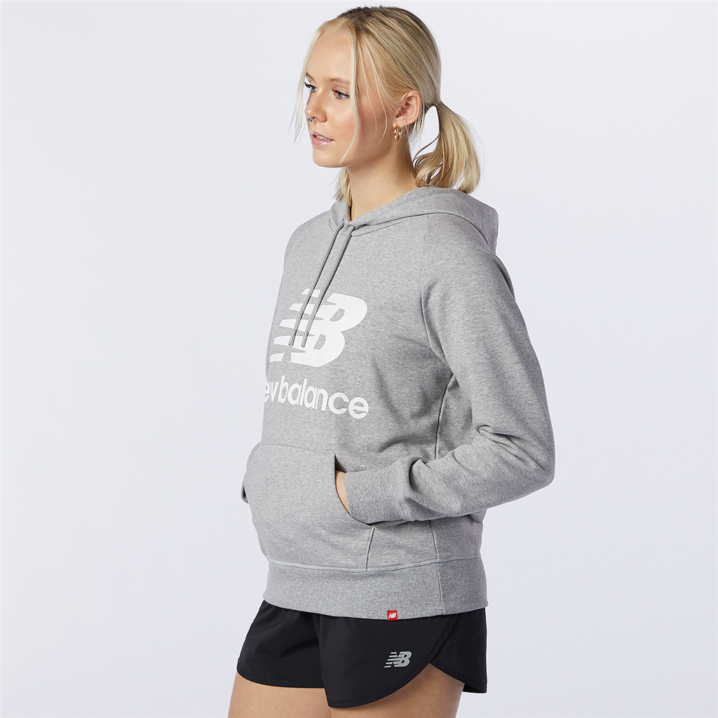 New Balance W Essentials Stacked Logo PO Hoodie in GRAU