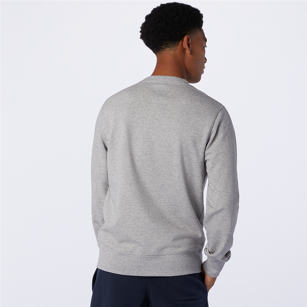 Essentials Stacked Logo Crew athletic grey model_bild_back_brandshop