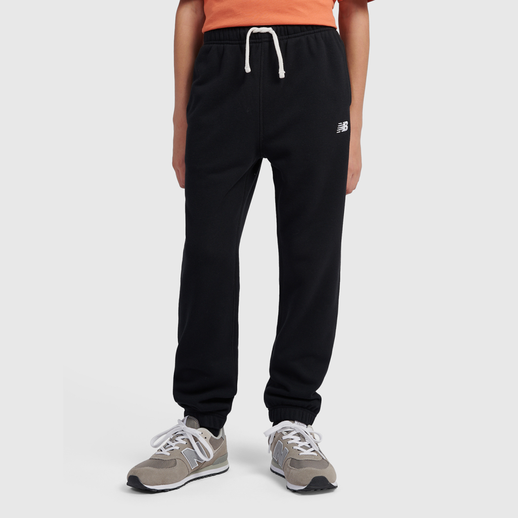 New Balance B New Balance French Terry Small Logo Jogger in SCHWARZ