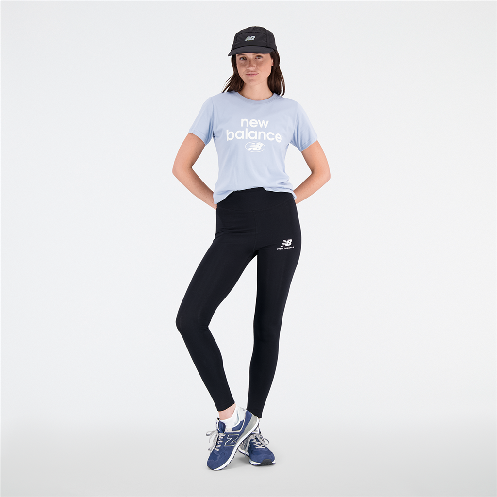 W Essentials Stacked Logo Legging black model_bild_brandshop