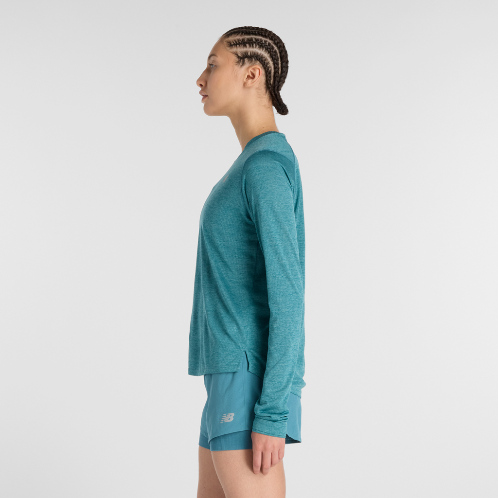 New Balance W NB Athletics Long Sleeve in BLAU