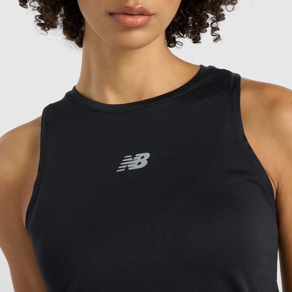 New Balance Jacquard Slim Tank in SCHWARZ