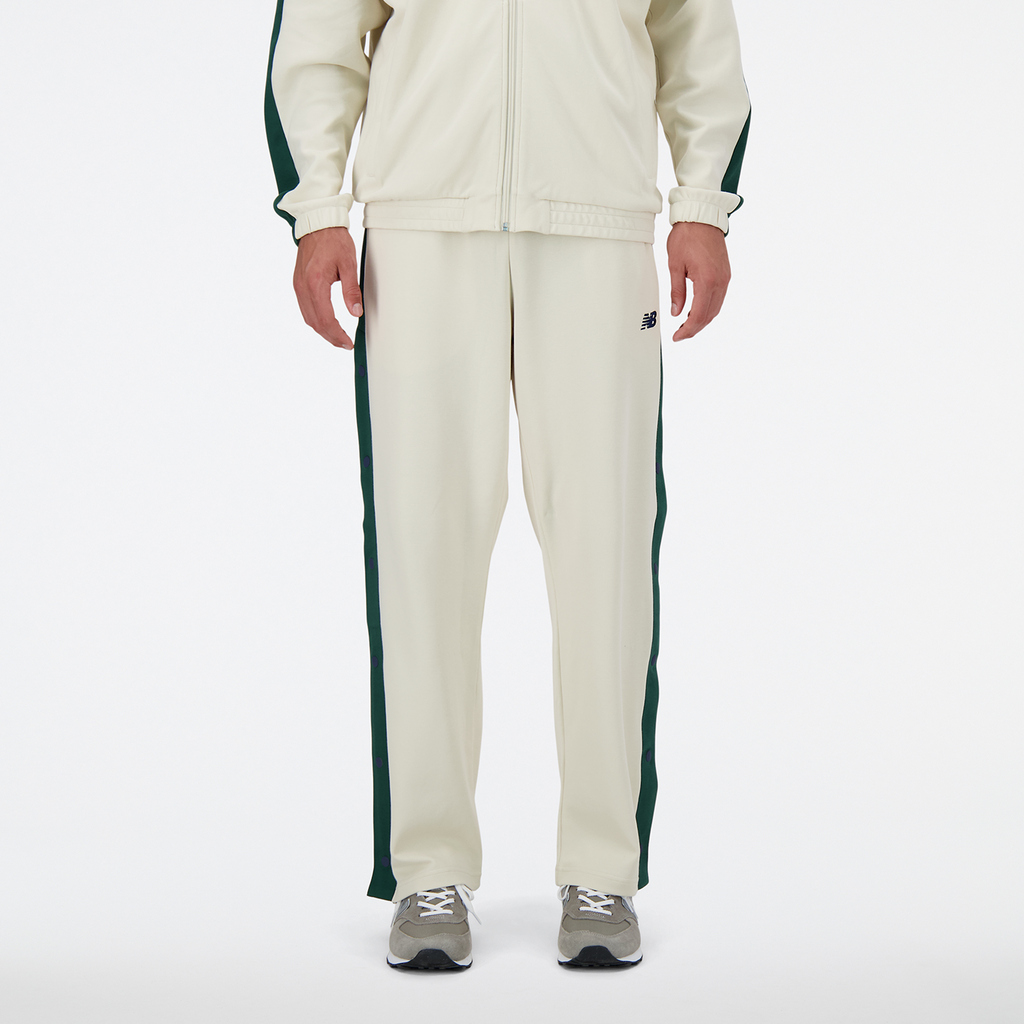 Sportswear Greatest Hits French Terry Pant linen Hauptbild_brandshop