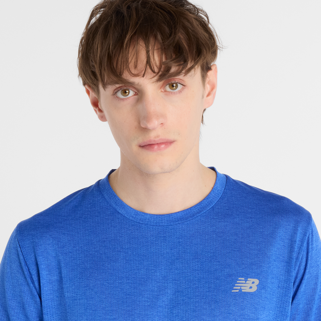 New Balance NB Athletics Run T-Shirt in BLAU