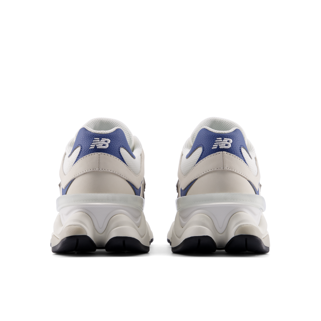 New Balance U 9060 Elevated Staple Freizeitschuhe in WEISS