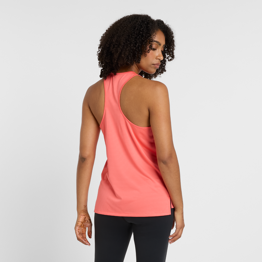 W New Balance Tank drift red model_bild_back_brandshop