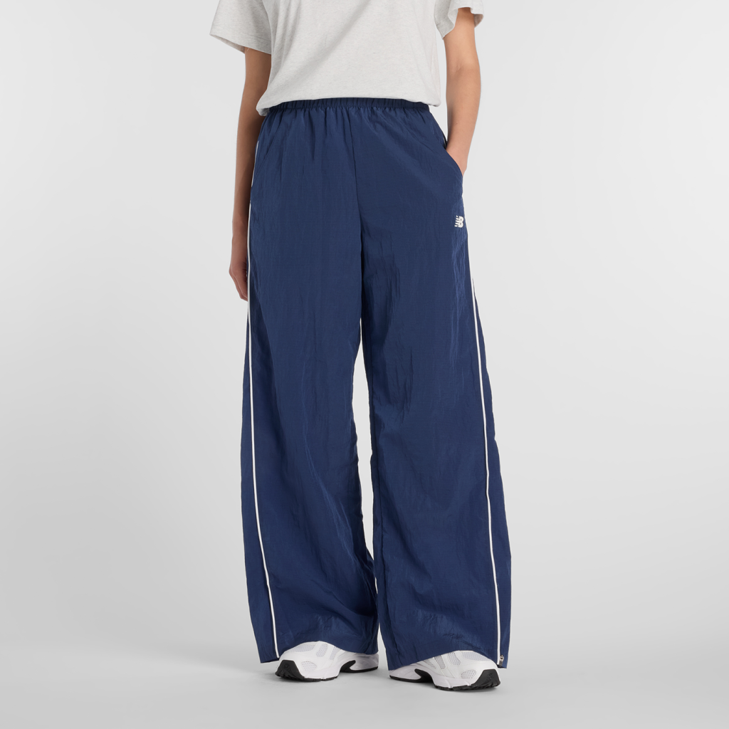 New Balance W Sport Legacy Pant in BLAU