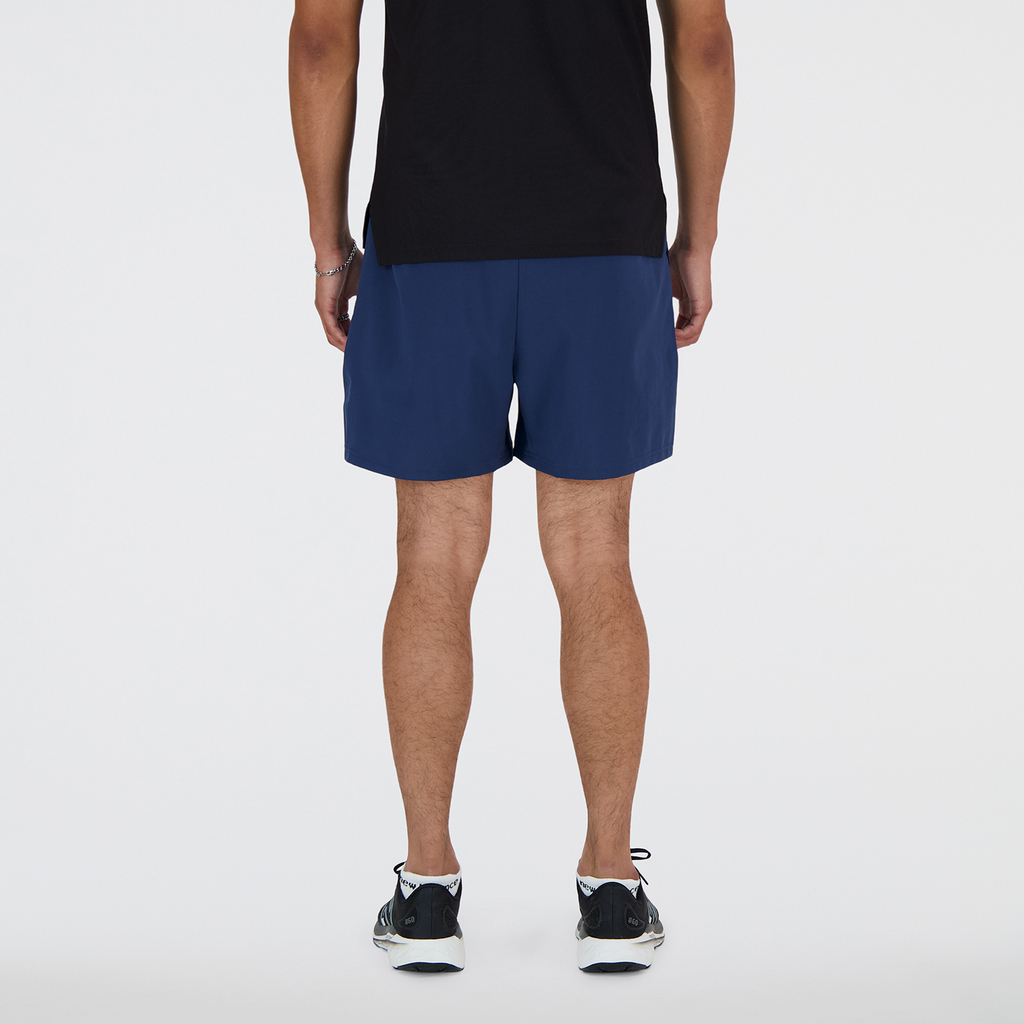 New Balance Short 5 Inch Lined nb navy model_bild_back_brandshop