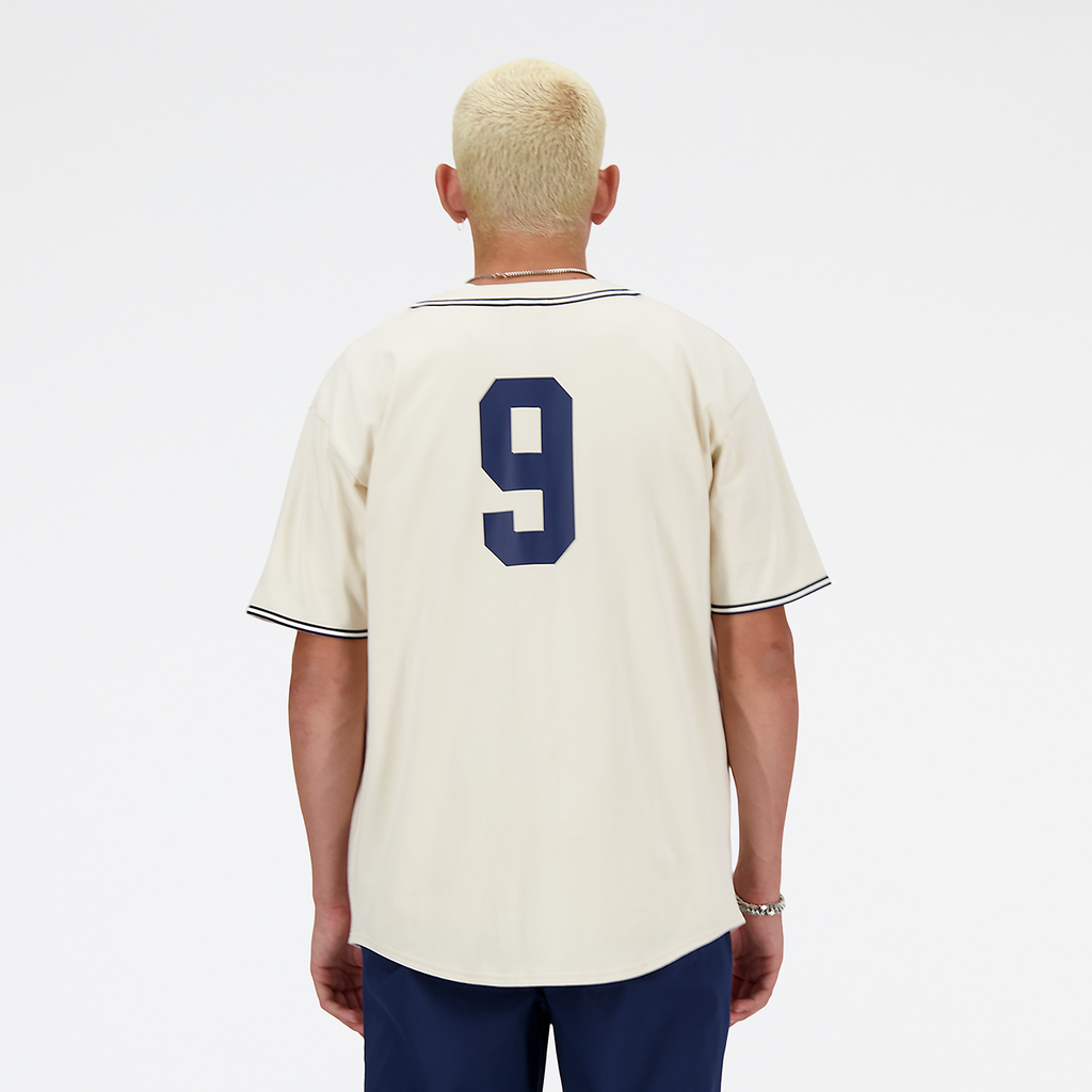 Sportswear Greatest Hits Baseball Jersey linen model_bild_back_brandshop