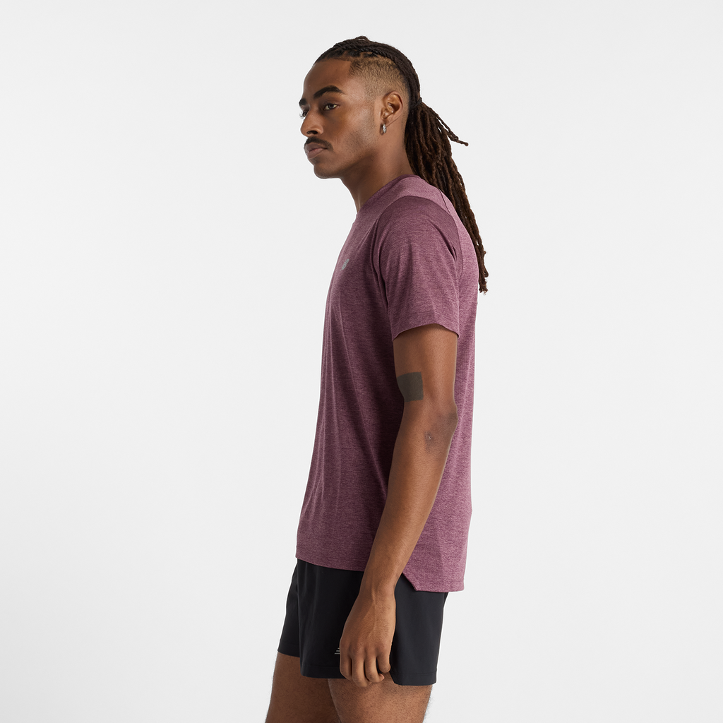 New Balance NB Athletics Run T-Shirt in VIOLETT