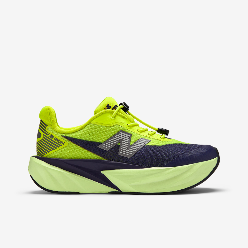 New Balance PFCX7Z6 FuellCell Rebel Bungee Lace  with Toggle in GRÜN