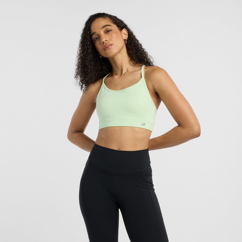 New Balance W NB Essential Yoga Bra in GRÜN