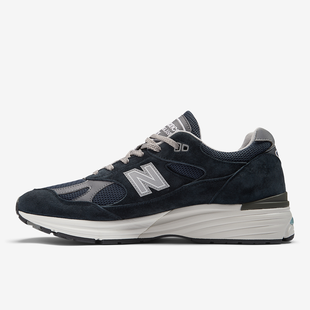 M 991 v2 MiUK Essentials Freizeitschuhe dark navy medial_bild_brandshop