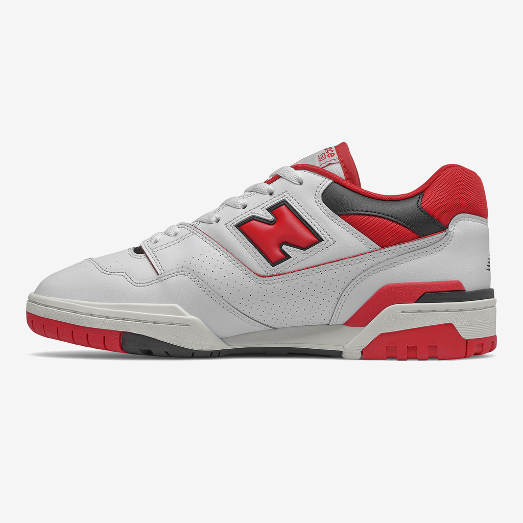 550 Core Freizeitschuhe white/red medial_bild_brandshop