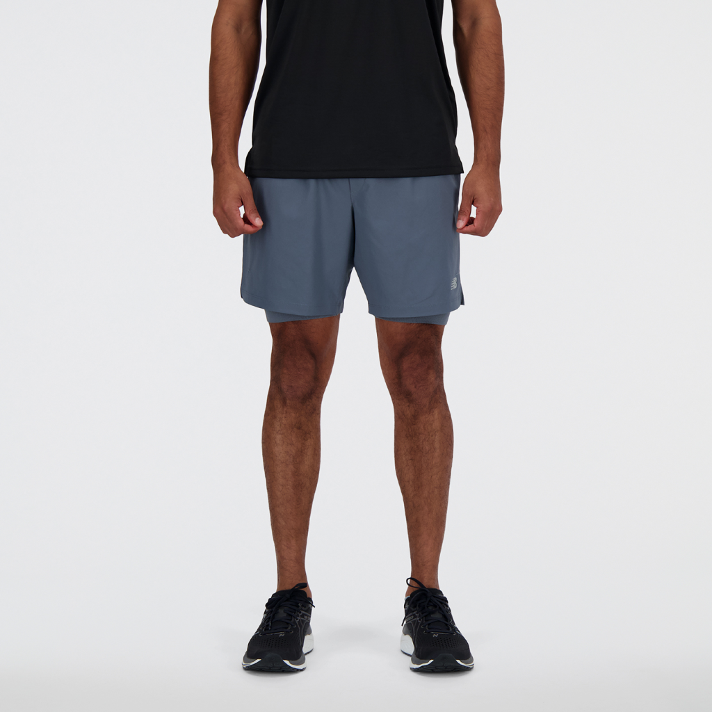 New Balance AC Seamless Short 7 Inch 2-in-1 in GRAU