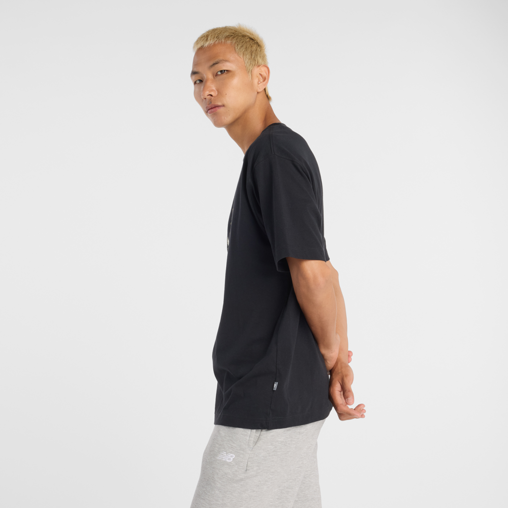 New Balance Bearded Runner T-Shirt in SCHWARZ