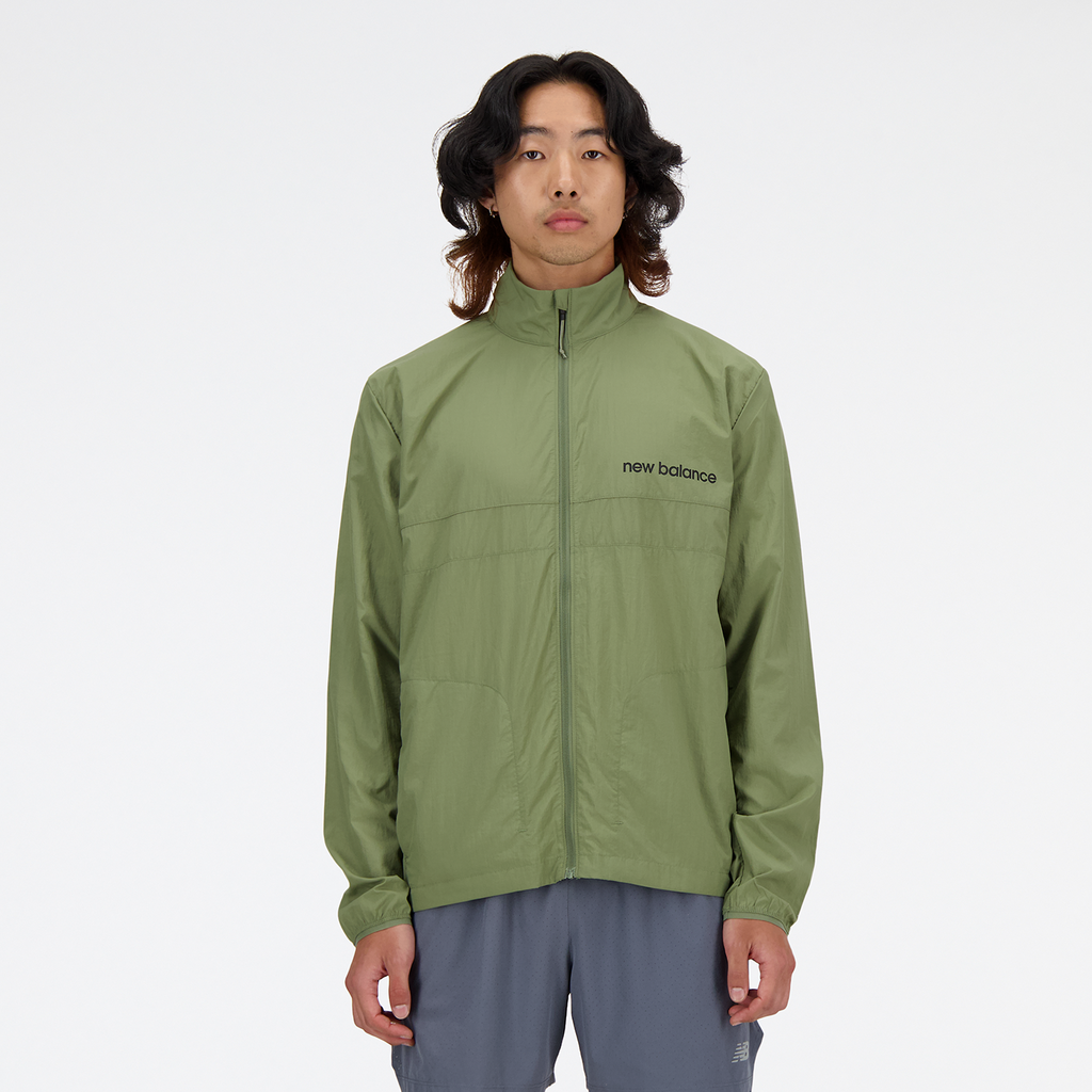 NB Athletics Graphic Packable Run Jacket dark olivine Hauptbild_brandshop