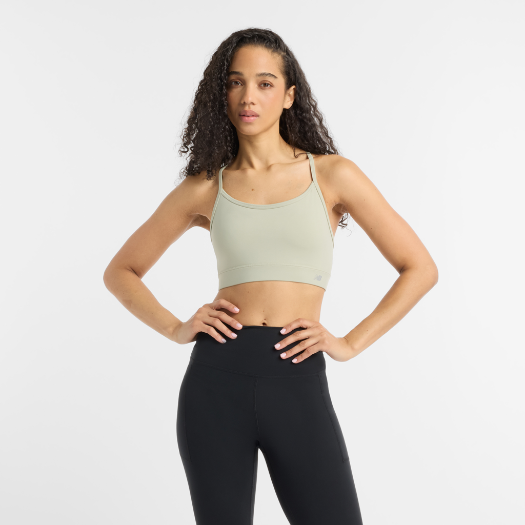 New Balance W NB Essential Yoga Bra in GRÜN