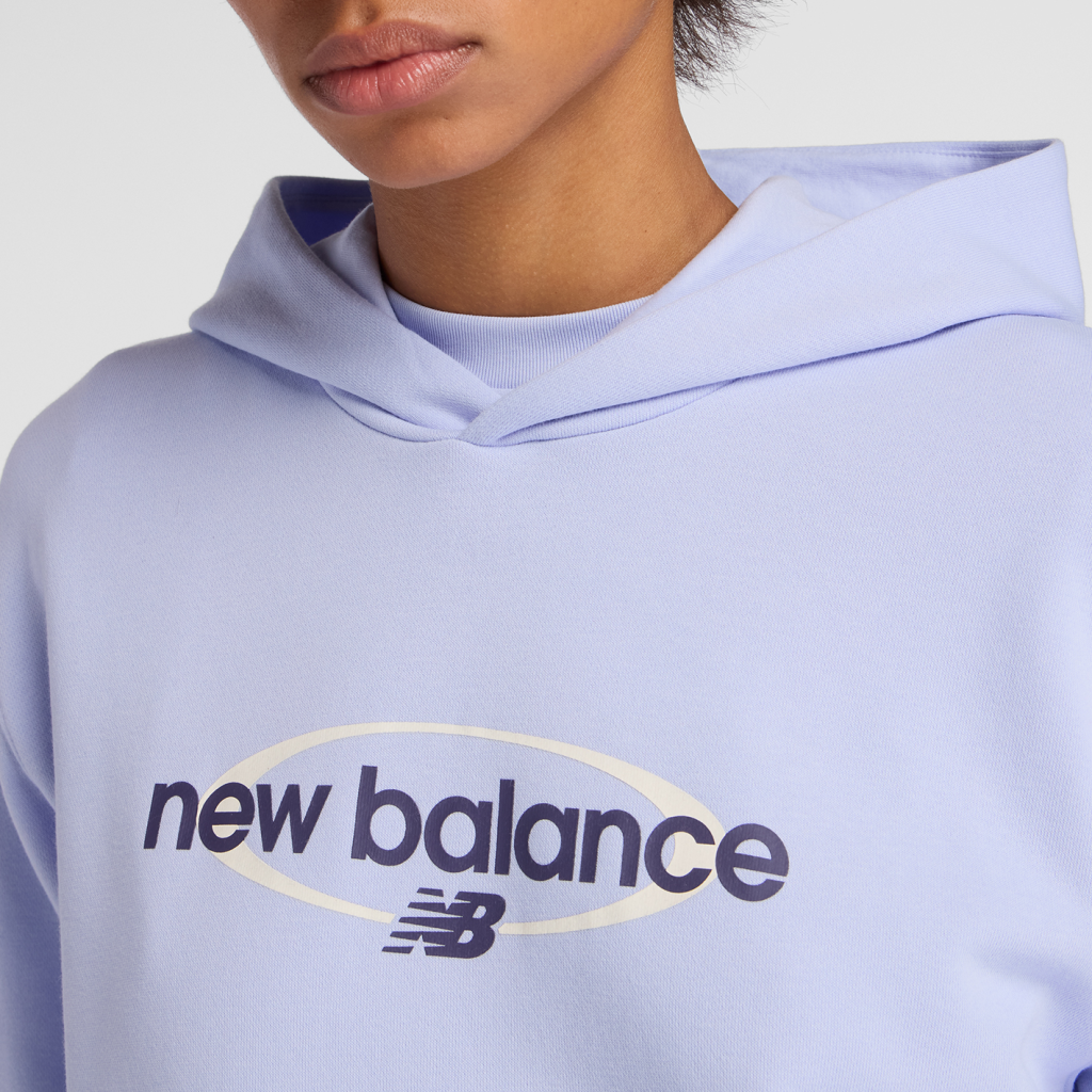 New Balance W Sport Graphic Relaxed Hoodie in VIOLETT