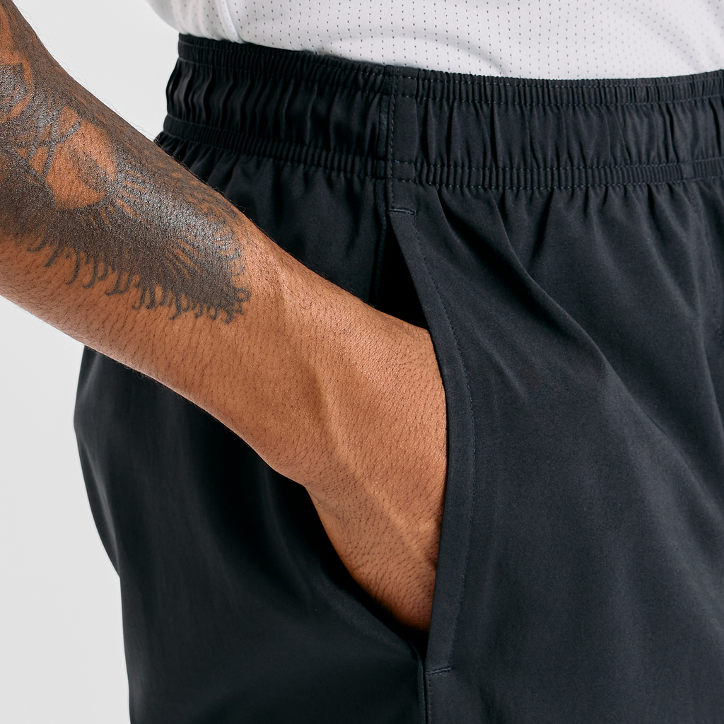 New Balance Sport Short 5" in SCHWARZ
