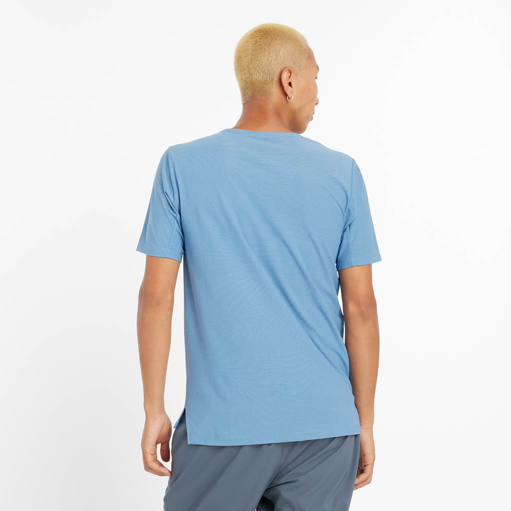 Jacquard T-Shirt heron blue model_bild_back_brandshop