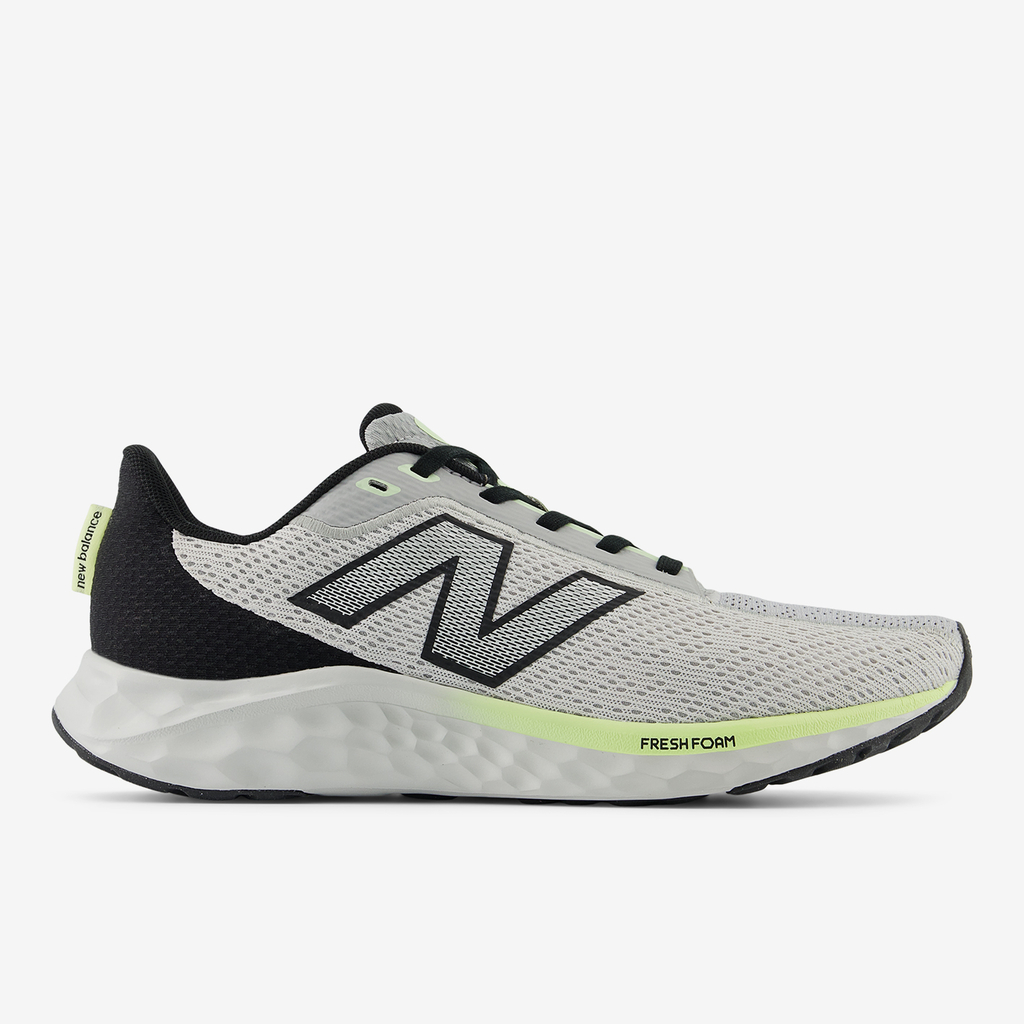 New Balance M Arishi v4 Laufschuhe in WEISS