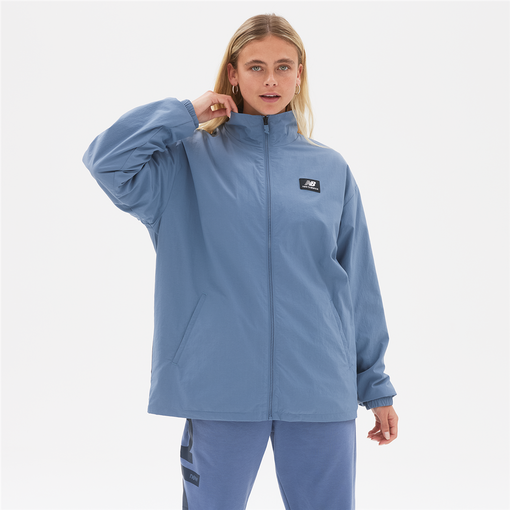 NB Athletics Unisex Out of Bounds Jacket arctic grey model_bild_brandshop