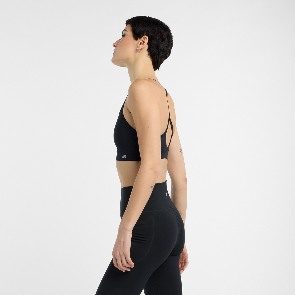 New Balance W NB Essential Yoga Bra in SCHWARZ