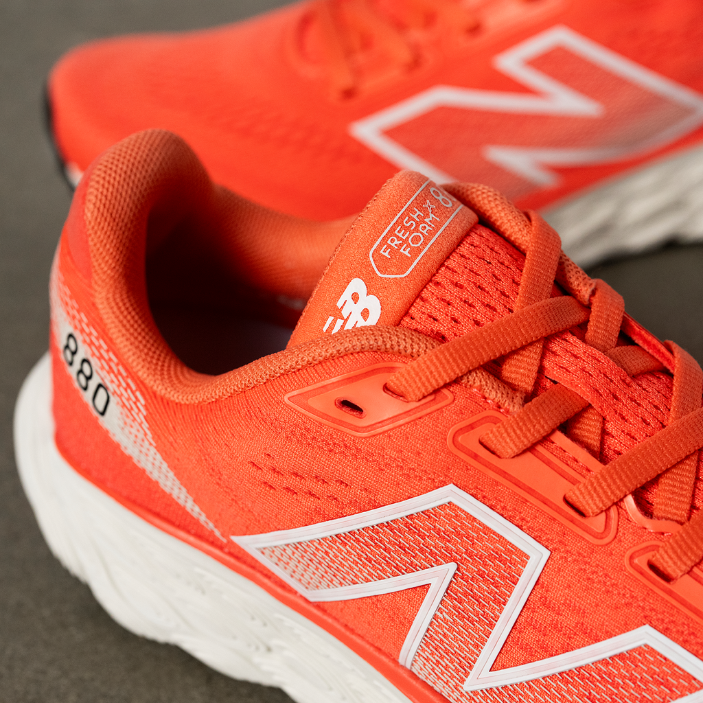 W 880 Weite 2A v14 Laufschuhe gulf red