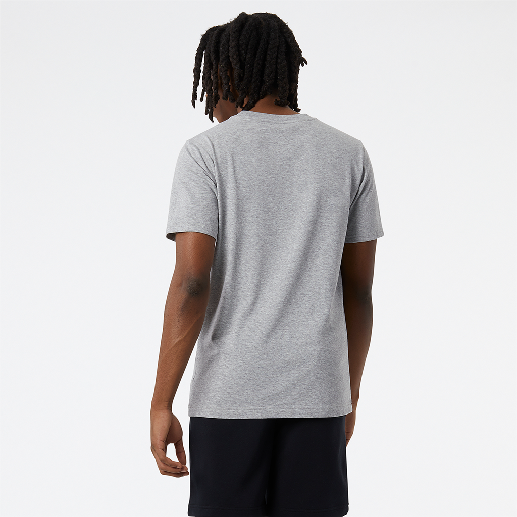 NB Sport Core Plus Graphic Tee athletic grey model_bild_back_brandshop