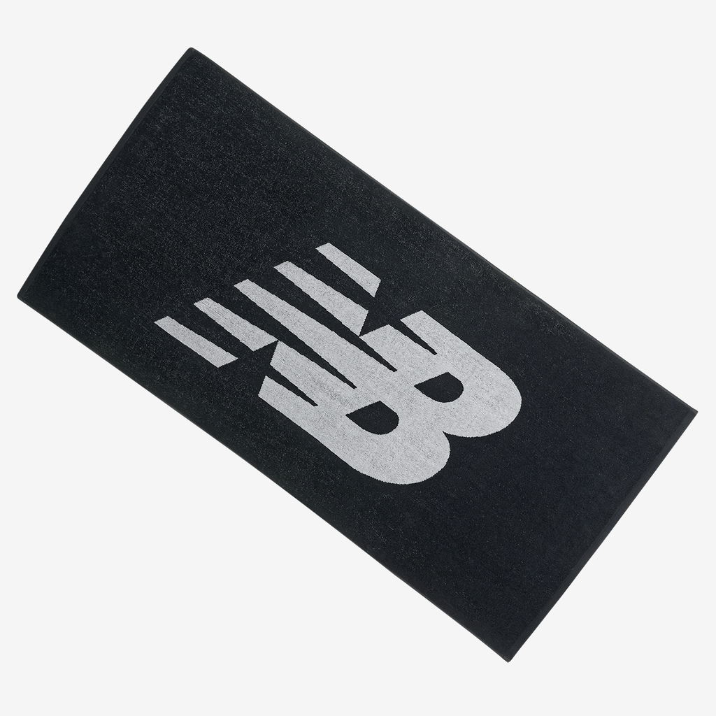 New Balance NBF - Team Towel Medium in SCHWARZ