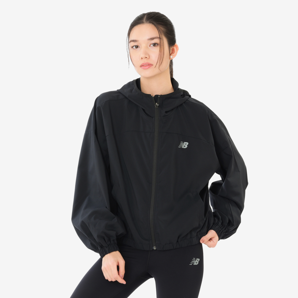 New Balance W Sport Woven Jacket in SCHWARZ
