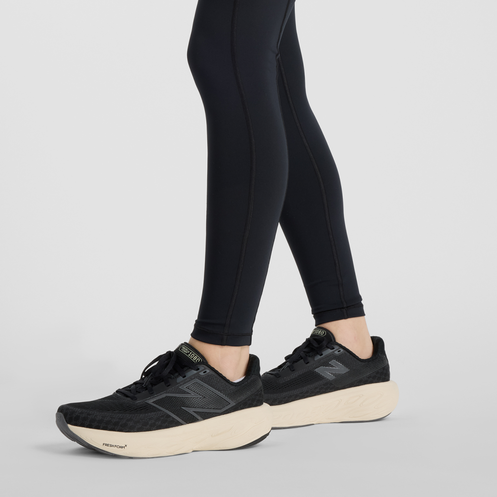 New Balance W Sport Pocket High Rise Legging 27" in SCHWARZ