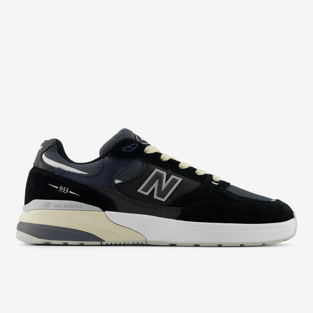 New Balance M Numeric 933 Andrew Reynolds Skateboardschuhe in SCHWARZ