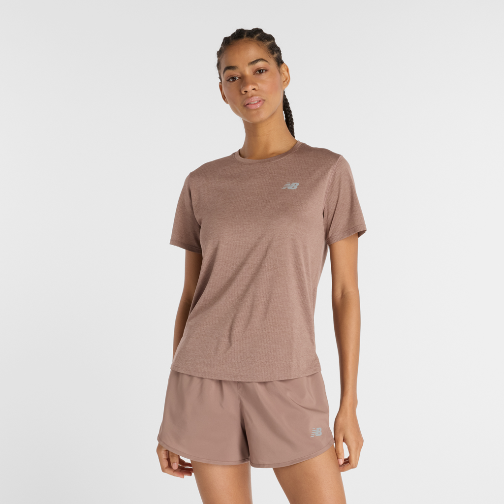 New Balance W NB Athletics Short Sleeve in BRAUN