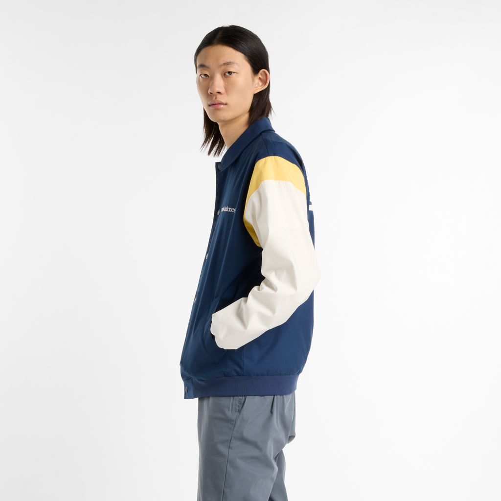 New Balance Athletics Varsity Jacket in BLAU