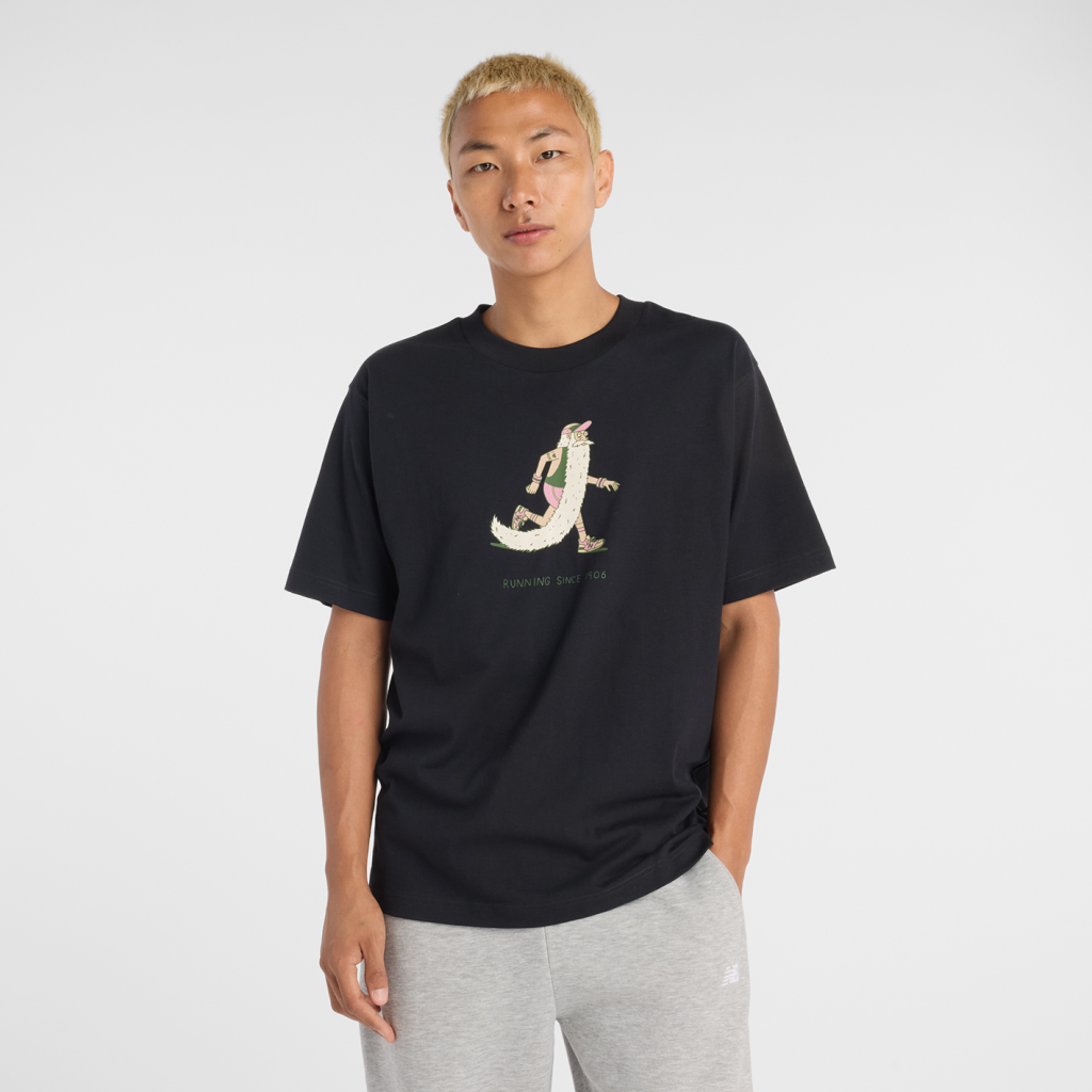 New Balance Bearded Runner T-Shirt in SCHWARZ