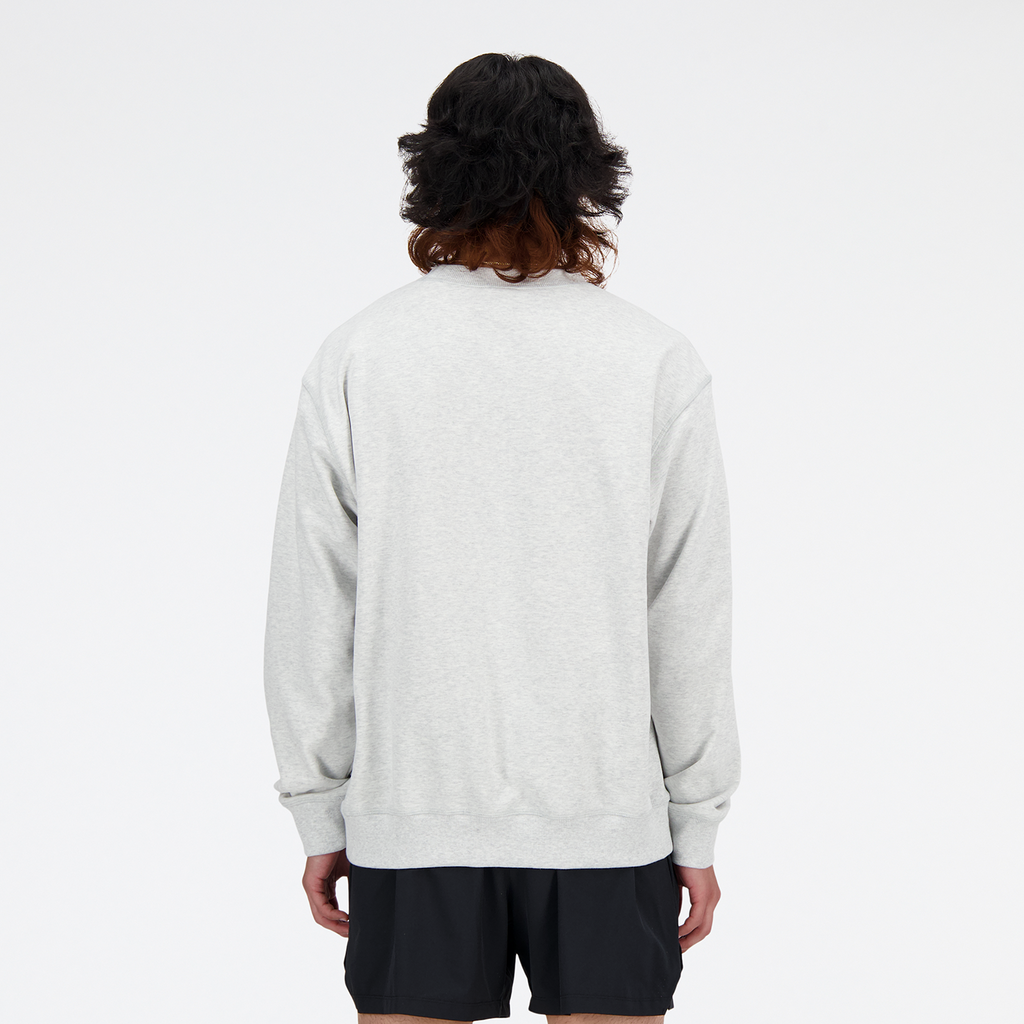 New Balance NB Athletics French Terry Crew in GRAU