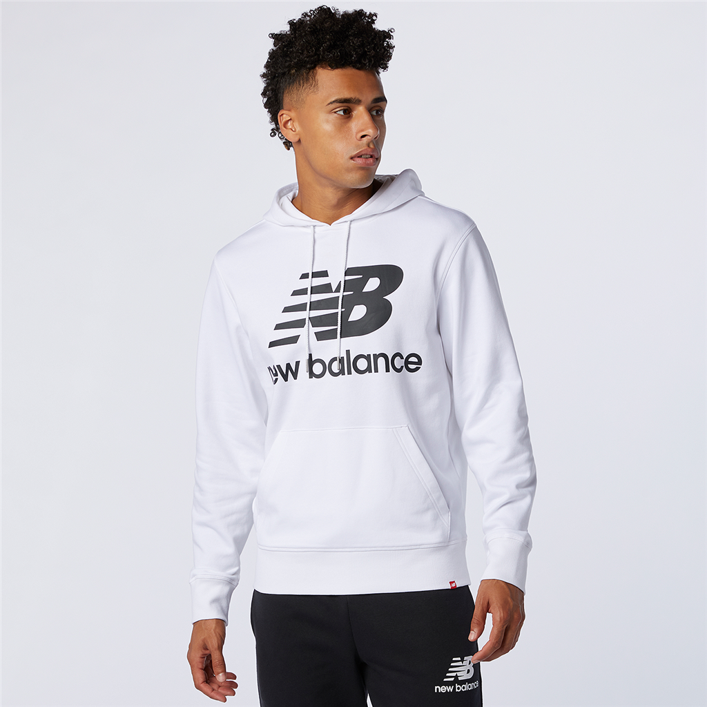 Essentials Stacked Logo PO Hoodie white model_bild_brandshop