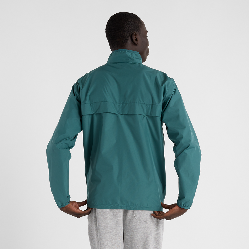 Sport Essentials Jacket new spruce model_bild_back_brandshop